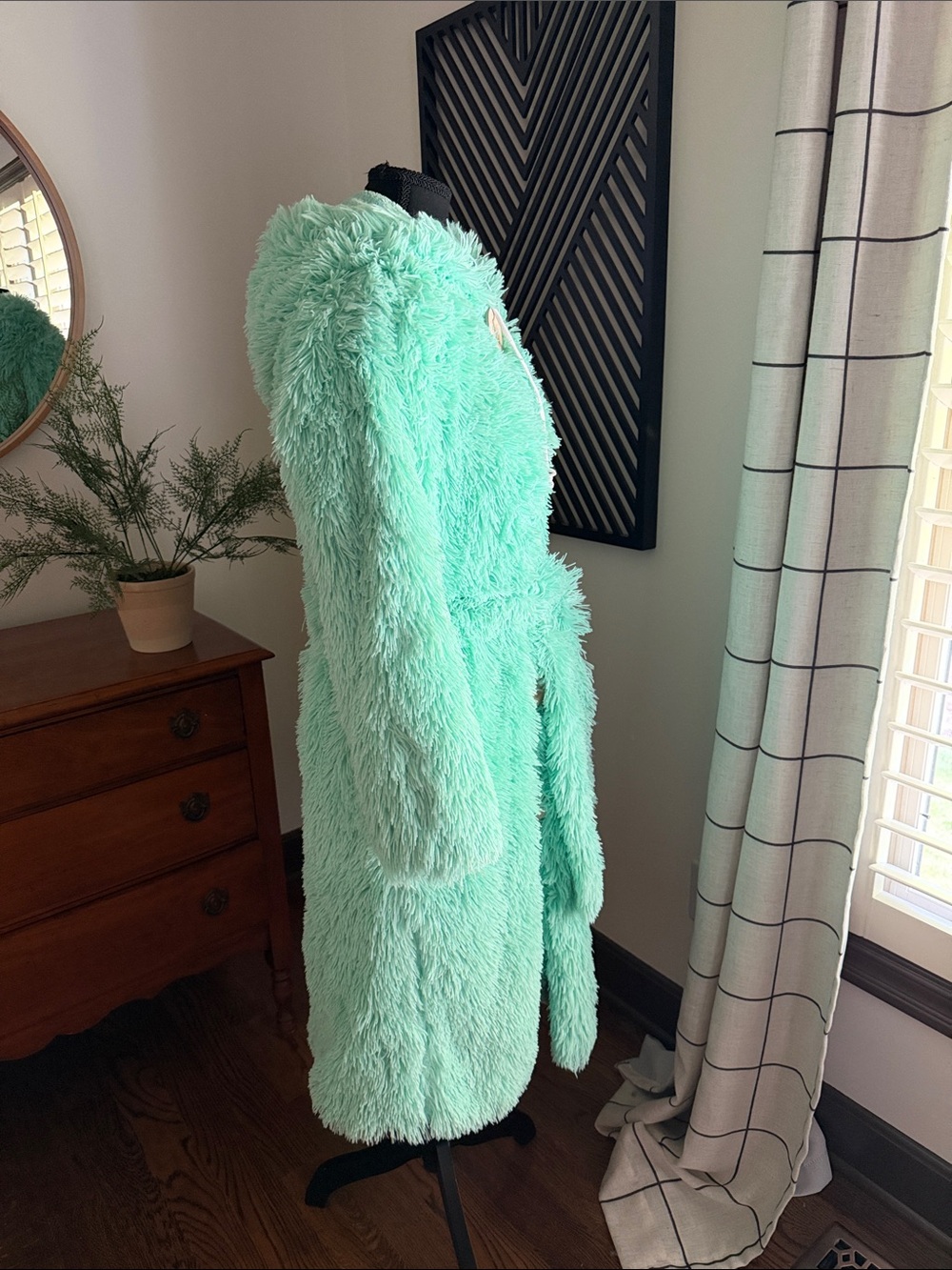 Plush Mint Green Faux Fur Hooded robe with Toggle Buttons medium - Picture 3 of 14